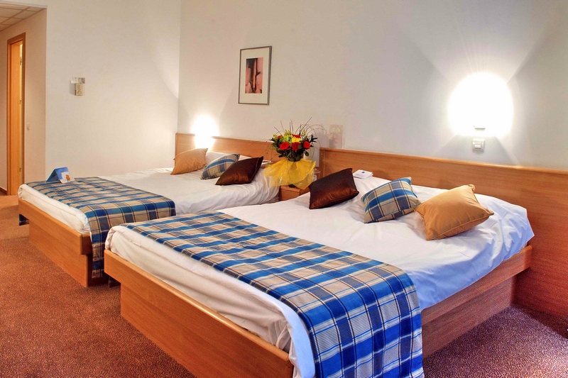 superior-room-with-2-queen-beds